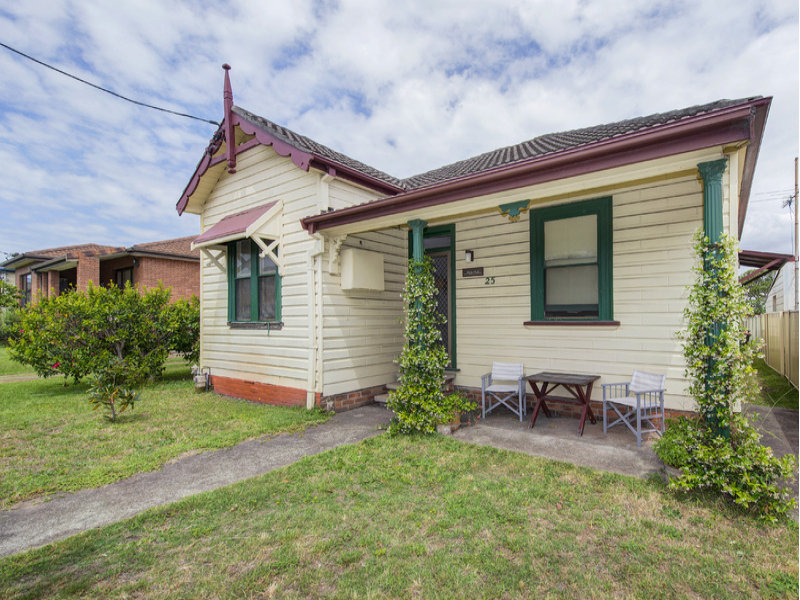 25 Lomond Street, Stockton, NSW 2295 Property Details