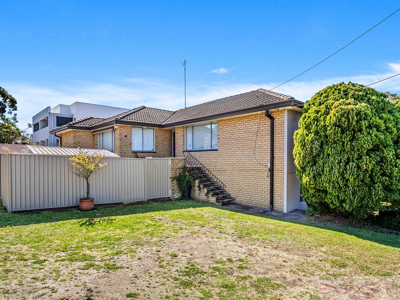 13 Holt Road, Sylvania, NSW 2224