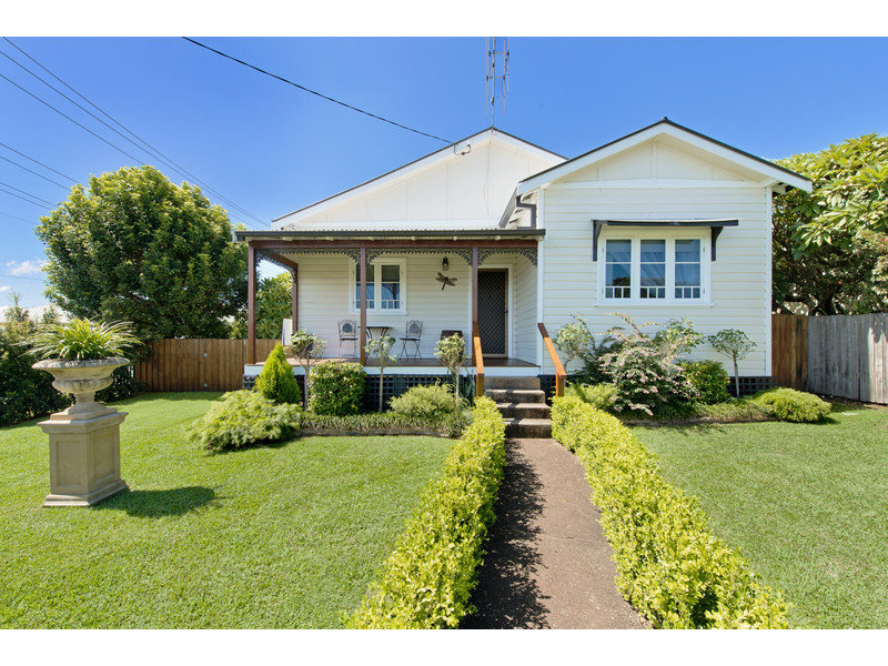 2 Graham Street, Wauchope, NSW 2446 Property Details