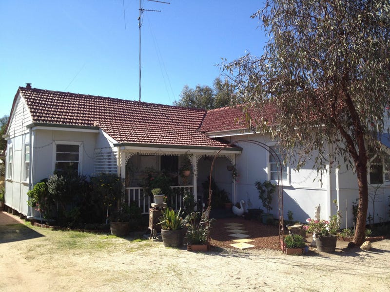 88 Thomas Street, Spencers Brook, WA 6401