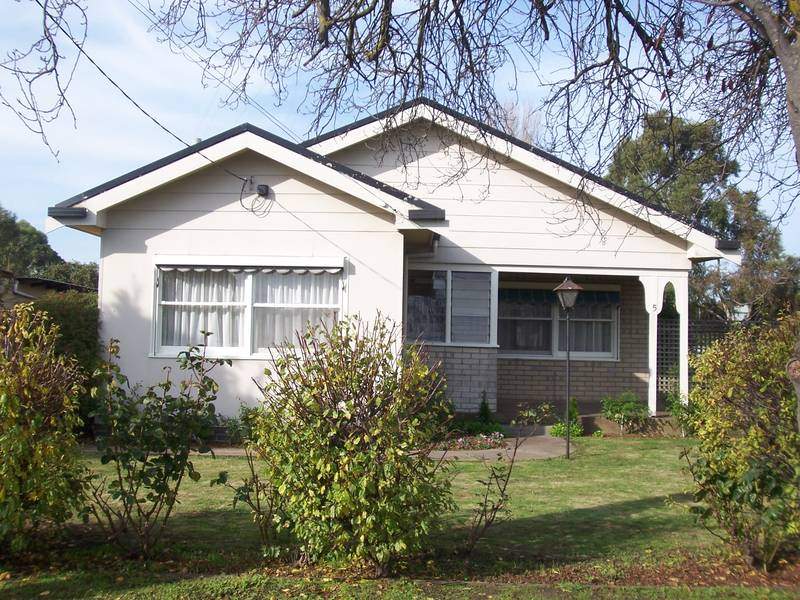 5 Strong Street, Terang, Vic 3264 Property Details