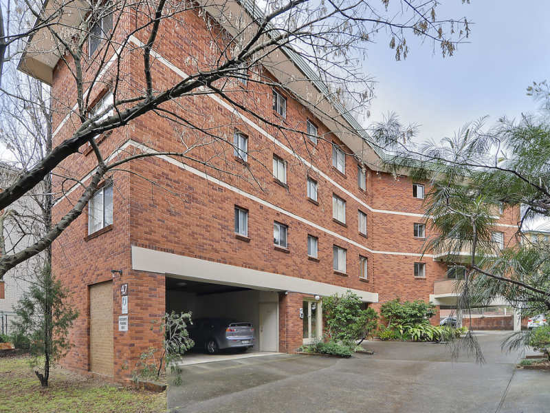 4/47 Meadow Crescent, Meadowbank, NSW 2114 Property Details