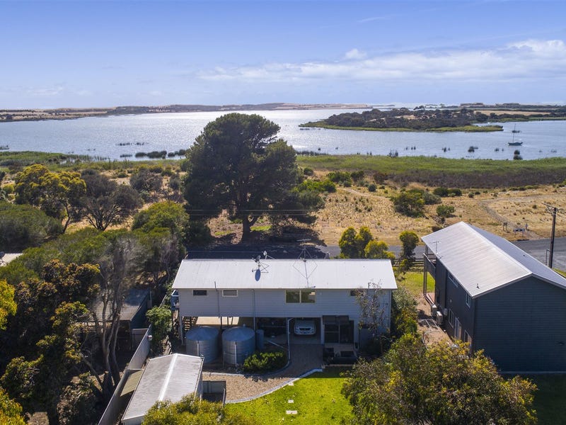 102 Island View Drive, Clayton Bay, SA 5256 102 Island View Drive, Clayton Bay, SA 5256