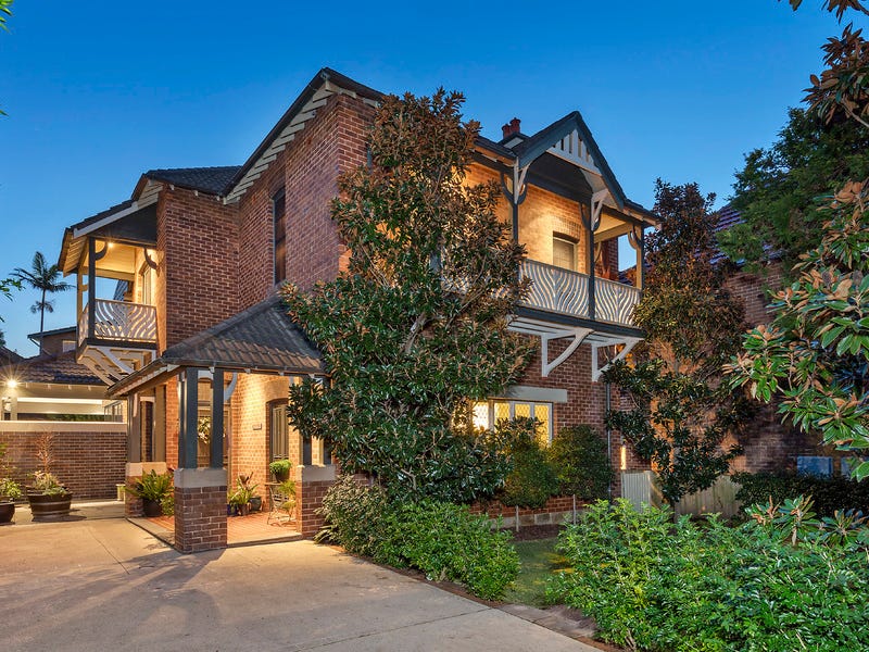 8 Stuart Street, Manly, NSW 2095 Property Details