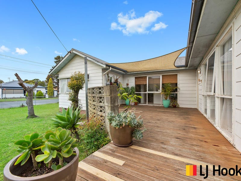 6 Bavarde Avenue, Batemans Bay, NSW 2536