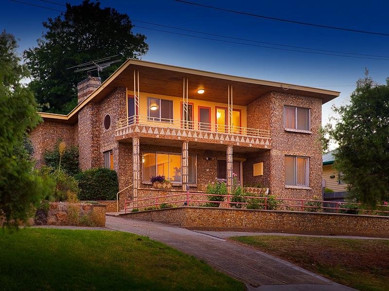 28 Kiewa East Road, Tangambalanga, VIC 3691