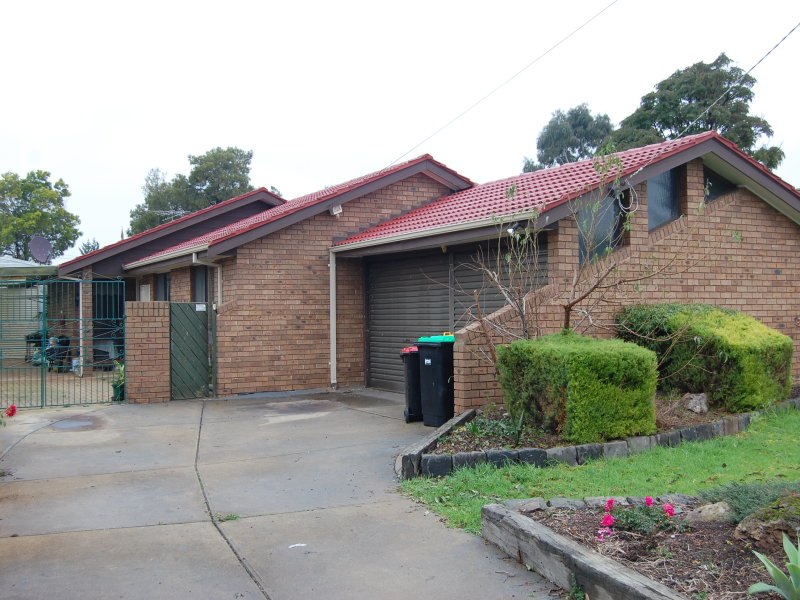 7 Westcott Parade, Rockbank, Vic 3335 Property Details