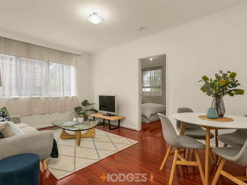 2/1 Wrexham Road, Windsor, Vic 3181 Property Details