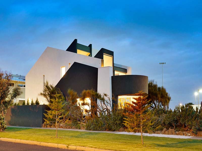 96 Morris Street, Williamstown, Vic 3016 Property Details