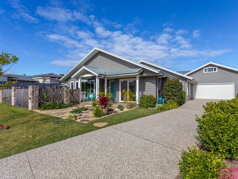 4 Estuary Drive, Moonee Beach, NSW 2450