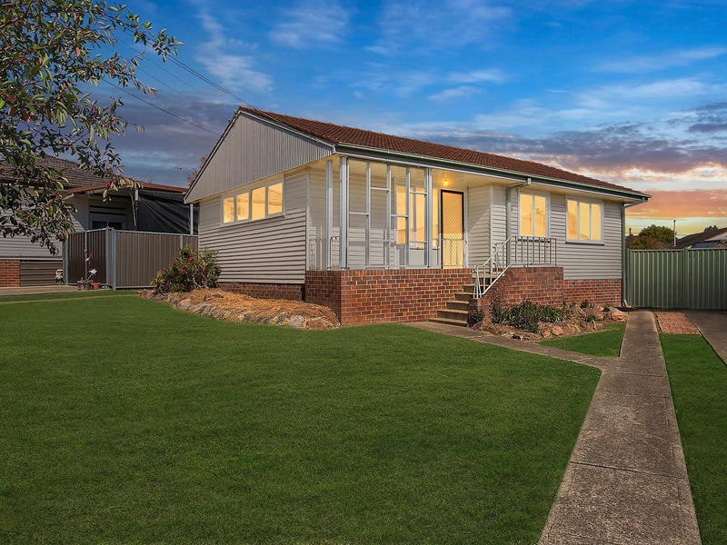 12 Adaminaby Street, Heckenberg, NSW 2168 Property Details