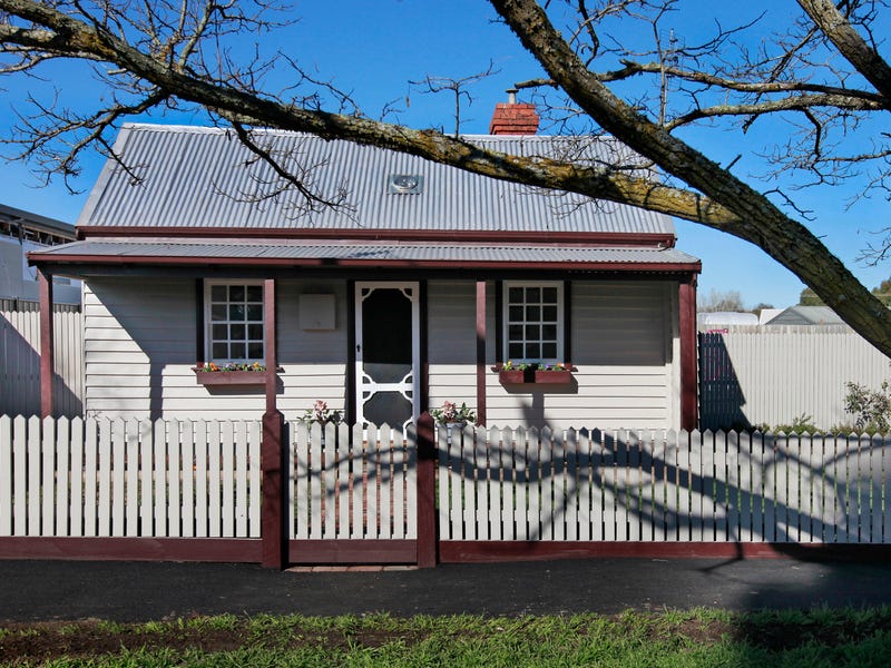 1/103 Piper Street, Vic 3444 Property Details