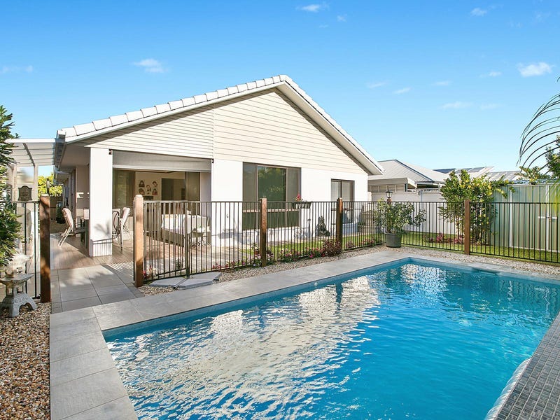 11 Azure Street, Caloundra West, QLD 4551 - realestate.com.au