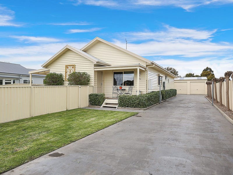 94 Moore Street, Colac, Vic 3250 House for Sale