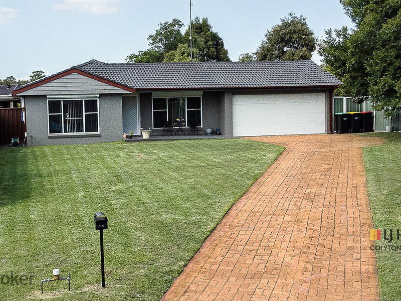 Houses for Sale in St Clair, NSW 2759