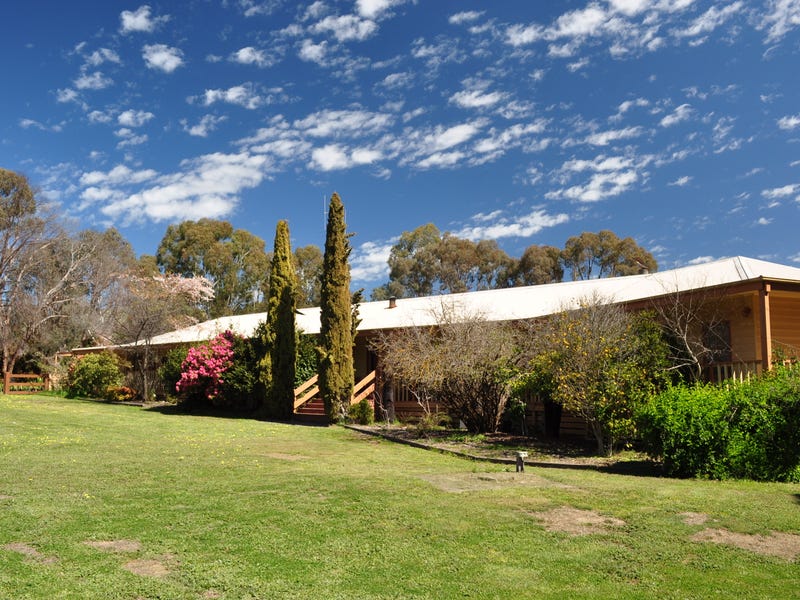 97 Highton Lane, Mansfield, VIC 3722