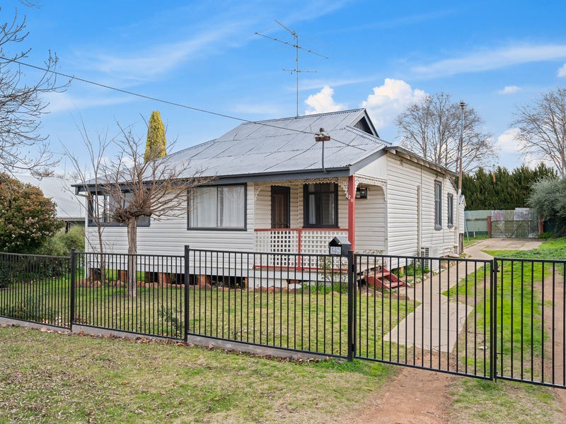 28 May Street, Narrandera, NSW 2700 House for Sale