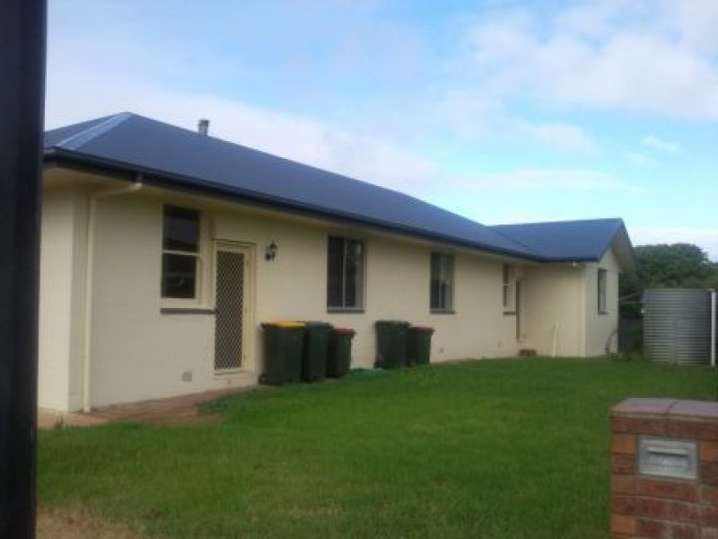 1/4 Portland Street, Penola, SA 5277