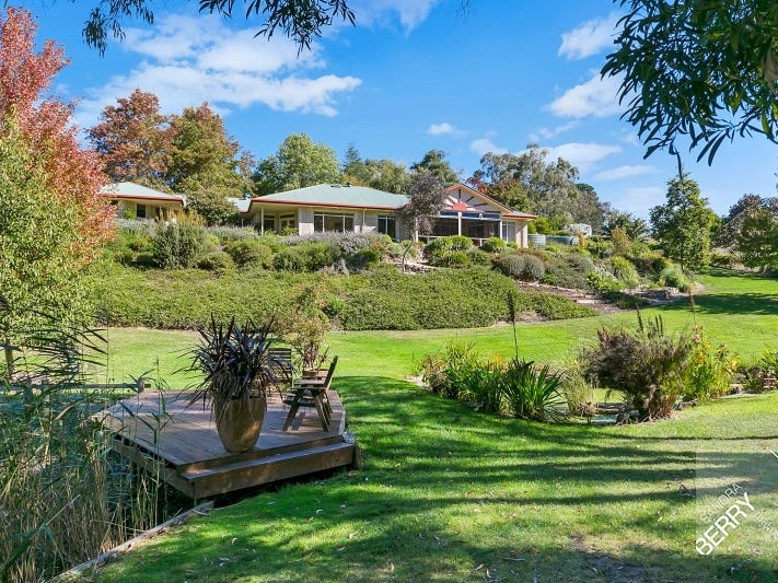 132 Badenoch Road, Carey Gully, SA 5144