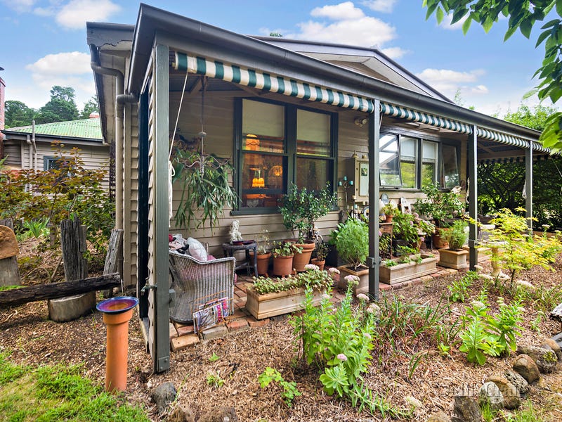 20 Lintonpiggoreet Road, Linton, VIC 3360