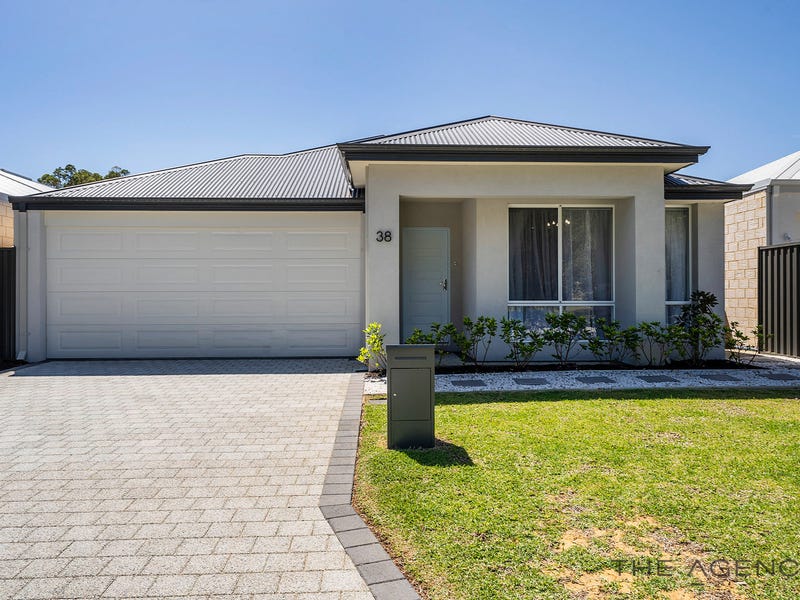 38 Pappinbarra Road, Lakelands, WA 6180 Property Details