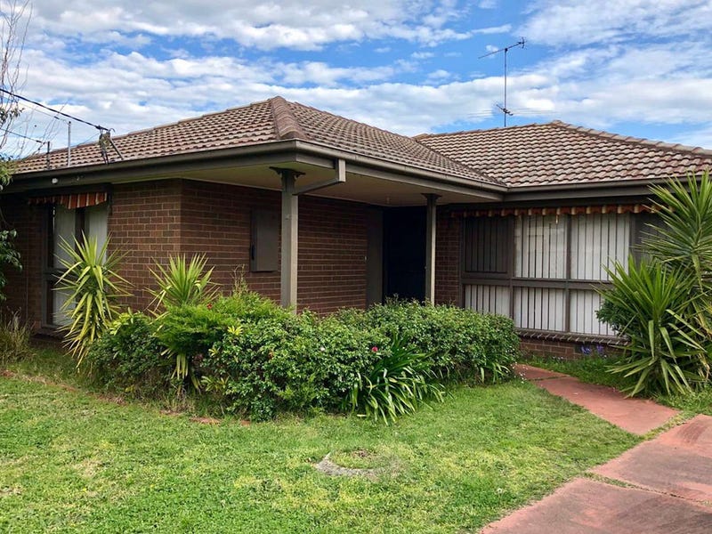 52 Clairmont Avenue, Cranbourne, Vic 3977 Property Details