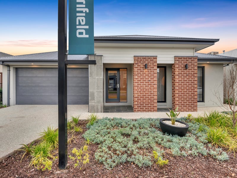 7 Blessington Circuit, Mickleham, Vic 3064 Property Details