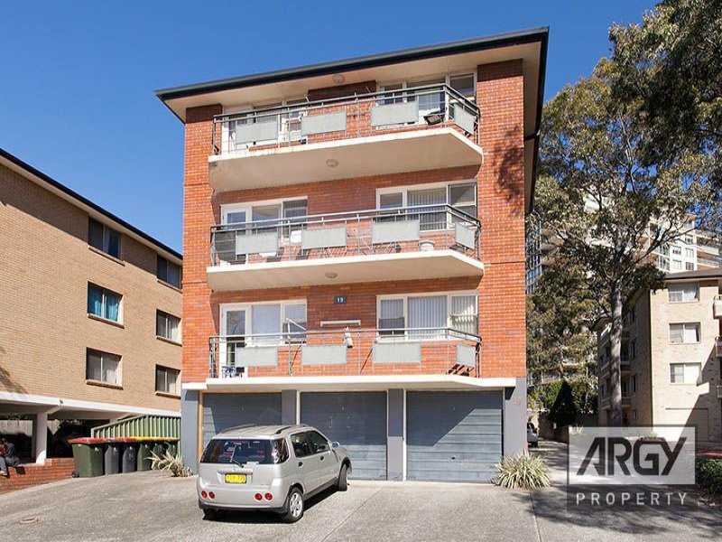 2/19 Gloucester Road, Hurstville, NSW 2220 Property Details