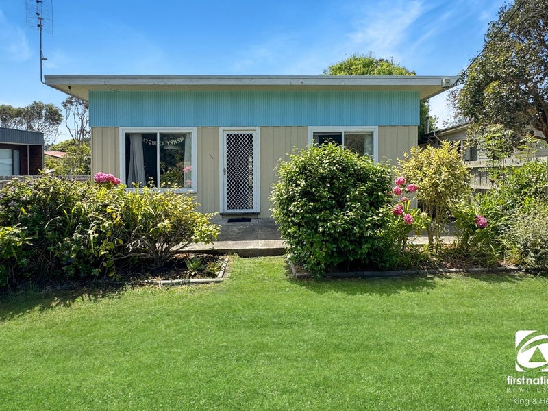 499 Lake Tyers Beach Road, Lake Tyers Beach, VIC 3909