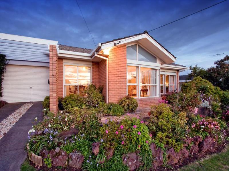 16 Gifford Road, Doncaster, VIC 3108