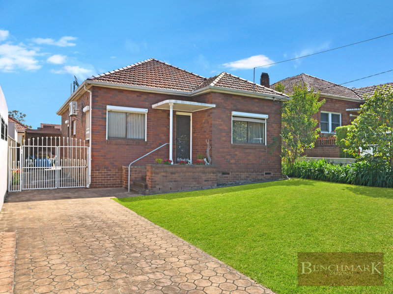 6 Mayfair Cres, Beverly Hills, NSW 2209