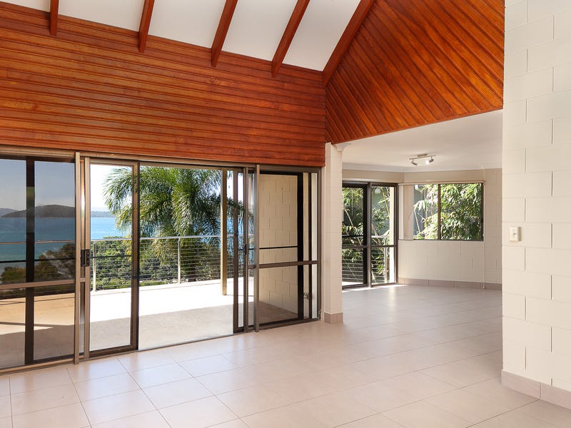 45 Harbour Avenue, Shute Harbour, QLD 4802