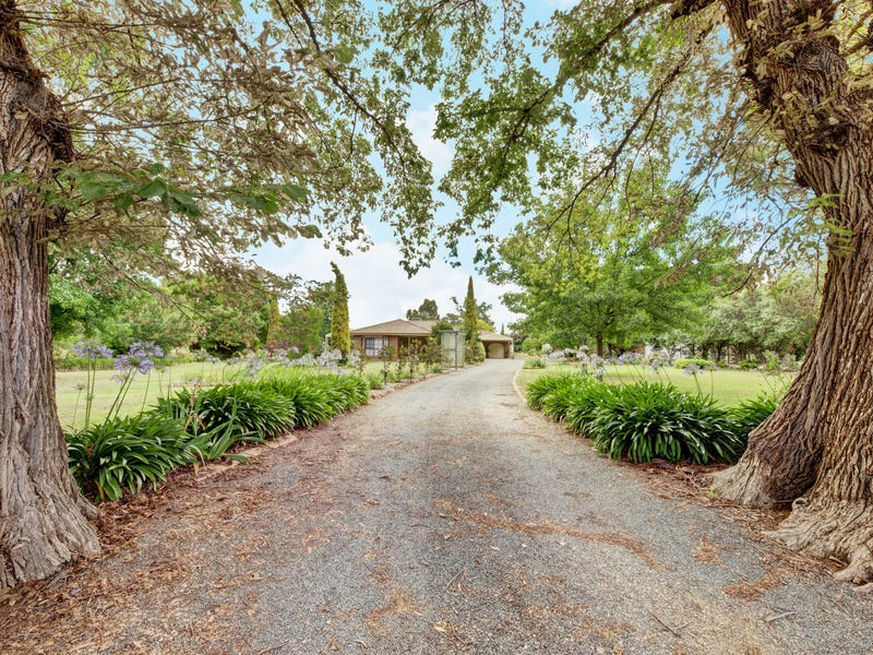 1 Market Street, Moyhu, Vic 3732 Property Details