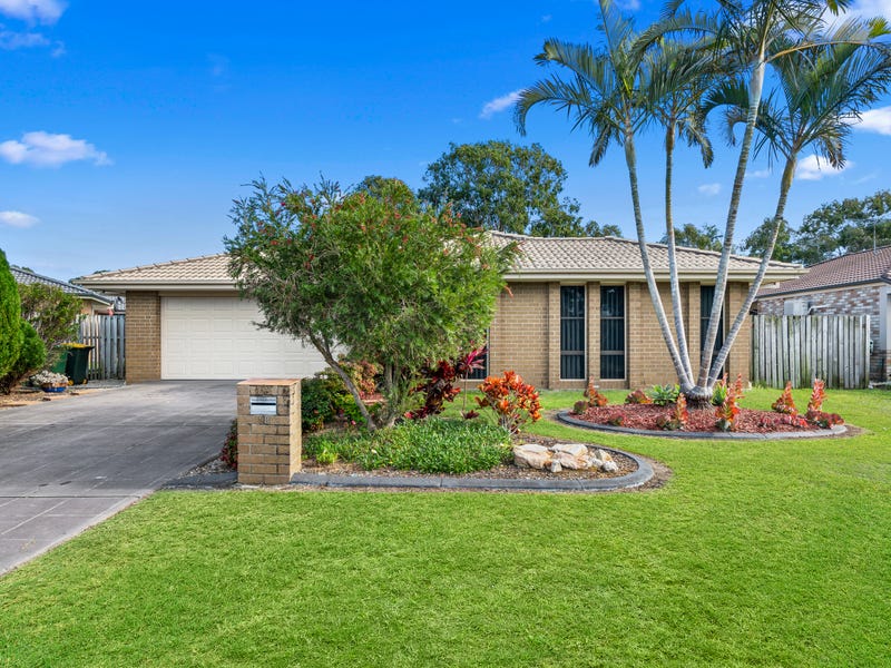 18 Myora Place, Sandstone Point, QLD 4511