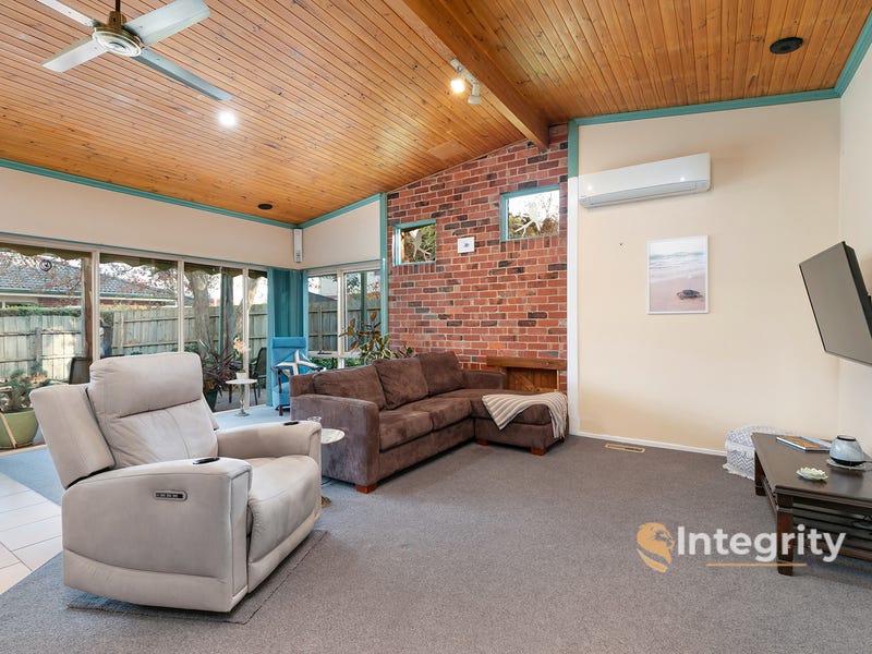 3/9 Elamo Road, Healesville, Vic 3777 House for Sale