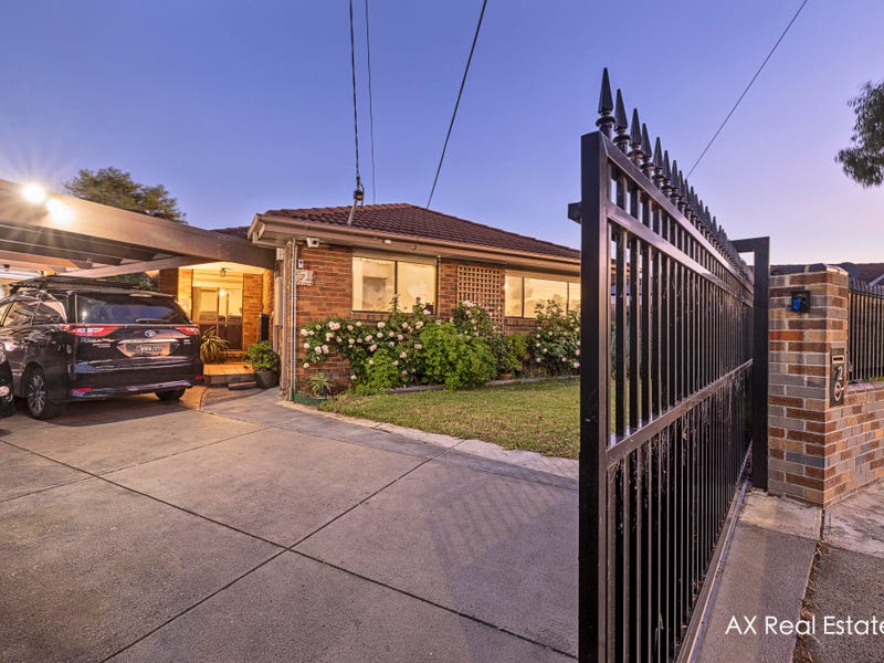 2 Roy Ct, Keysborough, Vic 3173 Property Details
