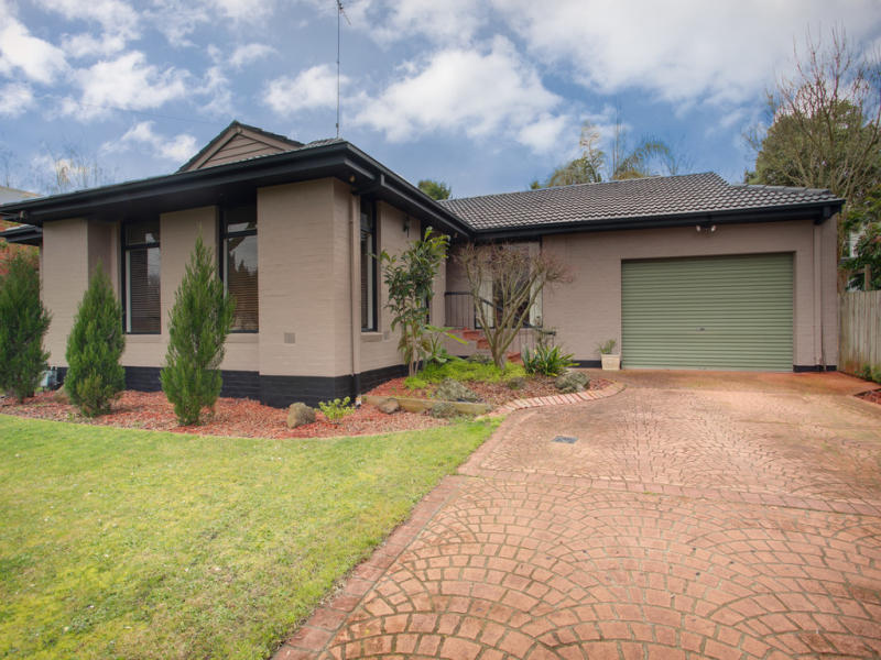 30 Gardiner Street, Berwick, Vic 3806 Property Details