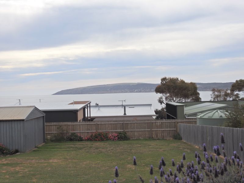 6 Hawthorn Avenue, Emu Bay, SA 5223