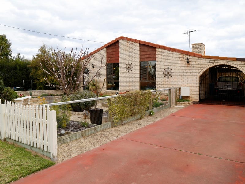 92 Pink Lake Road, Sinclair, WA 6450