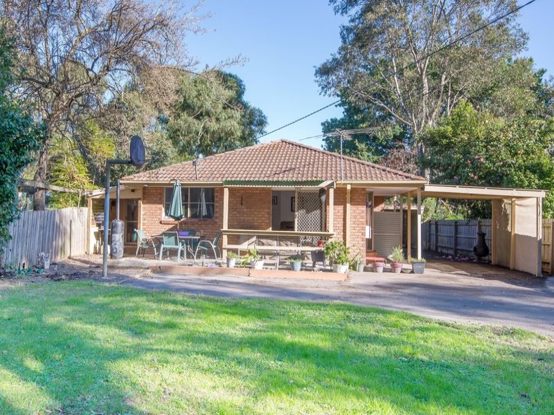11 Dee Road, Millgrove, VIC 3799