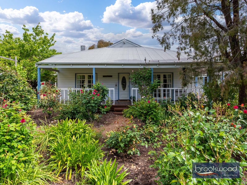 20 Craig Street, Mundaring, WA 6073 House for Sale