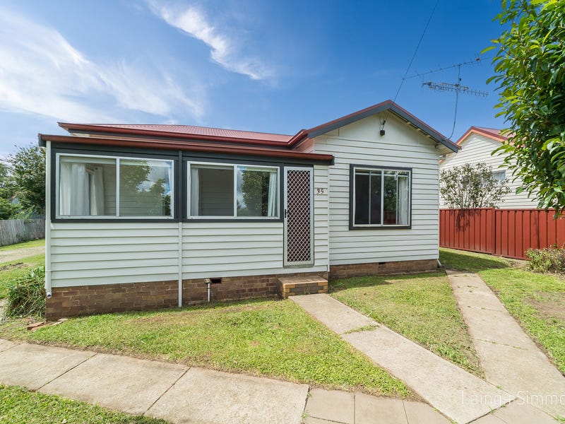 35 Prisk Street, Guyra, NSW 2365 House for Sale