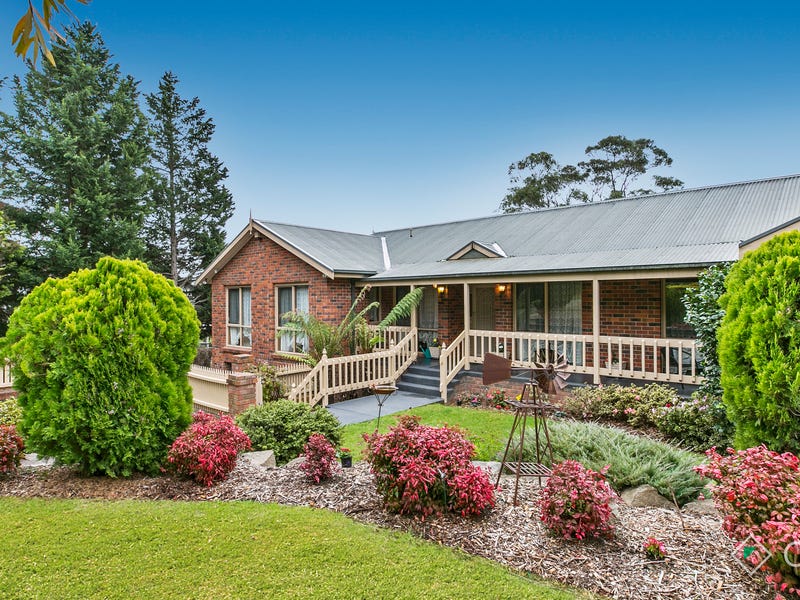 74 Churchill Park Drive, Lysterfield South, VIC 3156