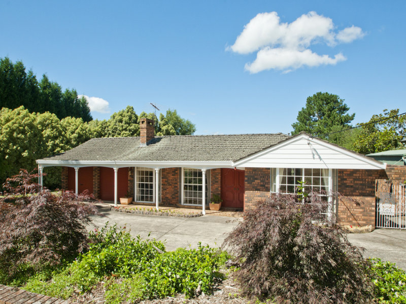 19 Sunninghill Avenue, Burradoo, NSW 2576