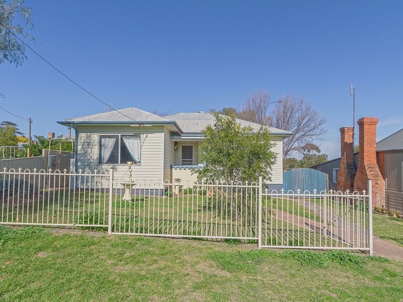 23 Macassar Street, Cowra, NSW 2794 Property Details