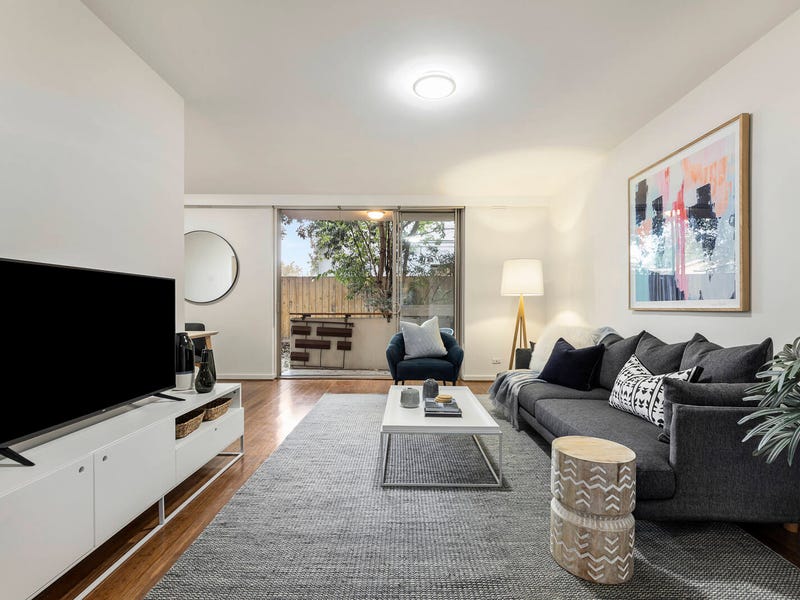 2/15 Dickens Street, Elwood, Vic 3184 - Property Details