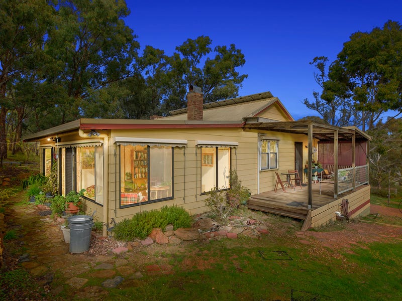 107 Kangaroo Gully Road, Kangaroo Flat, VIC 3555