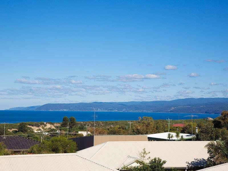 11 Beach Road, Aireys Inlet, VIC 3231