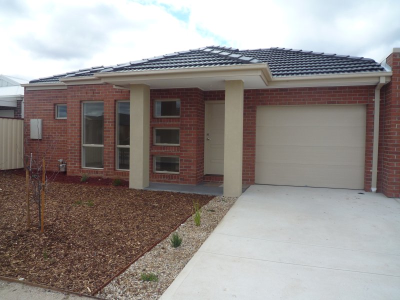 1/14 Pangbourne Avenue, Melton West, VIC 3337