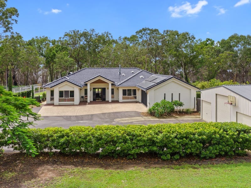 30 Lakeside Drive, Cooroibah, Qld 4565